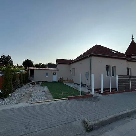 Zelia Apartmanhaz
