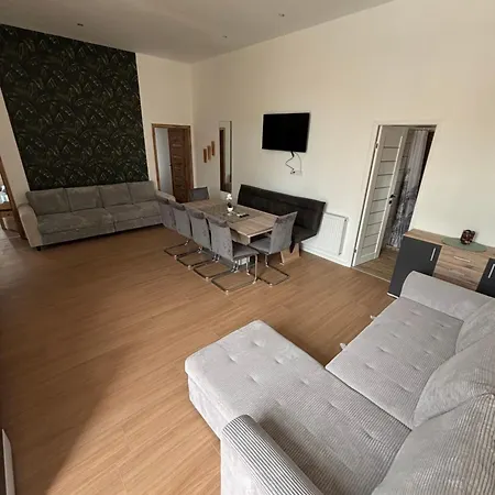 Zelia Apartmanhaz *