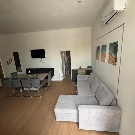 Lägenhet Zelia Apartmanhaz